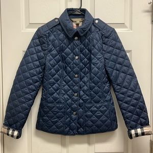 Excellent Burberry Britt quilted coat in blue XS